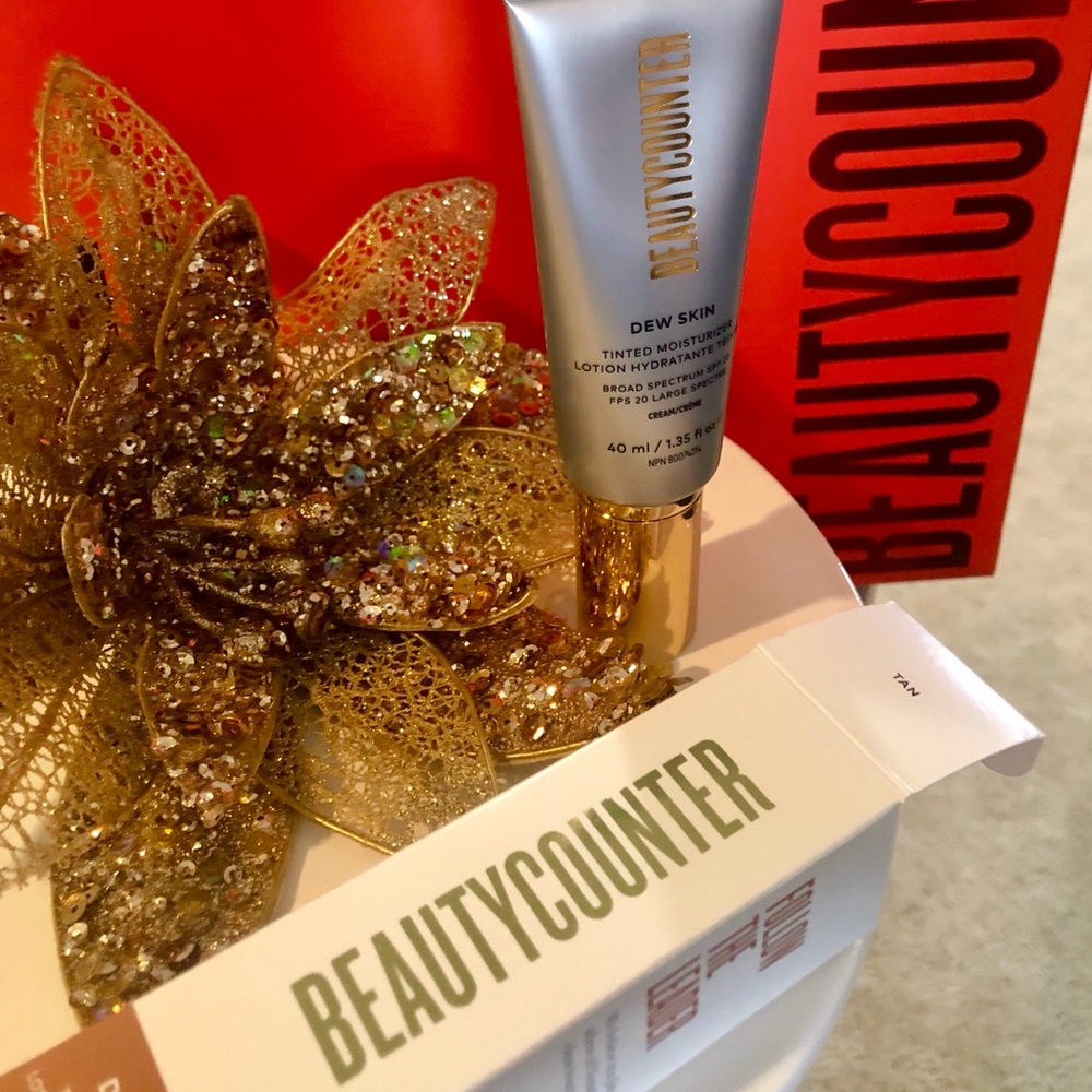 NIB-Dew Skin Tinted Moisturizer Beautycounter Tan